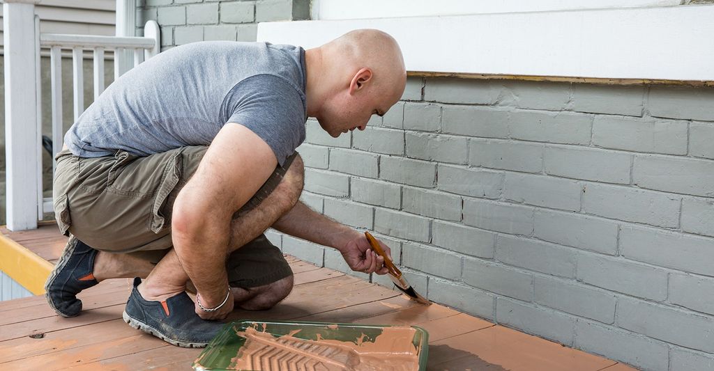 Find a deck and porch repairer near you