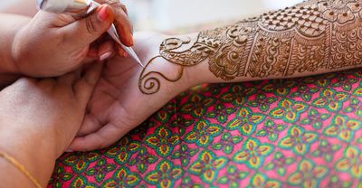 The 10 Best Henna Artists Near Me (with Free Estimates)