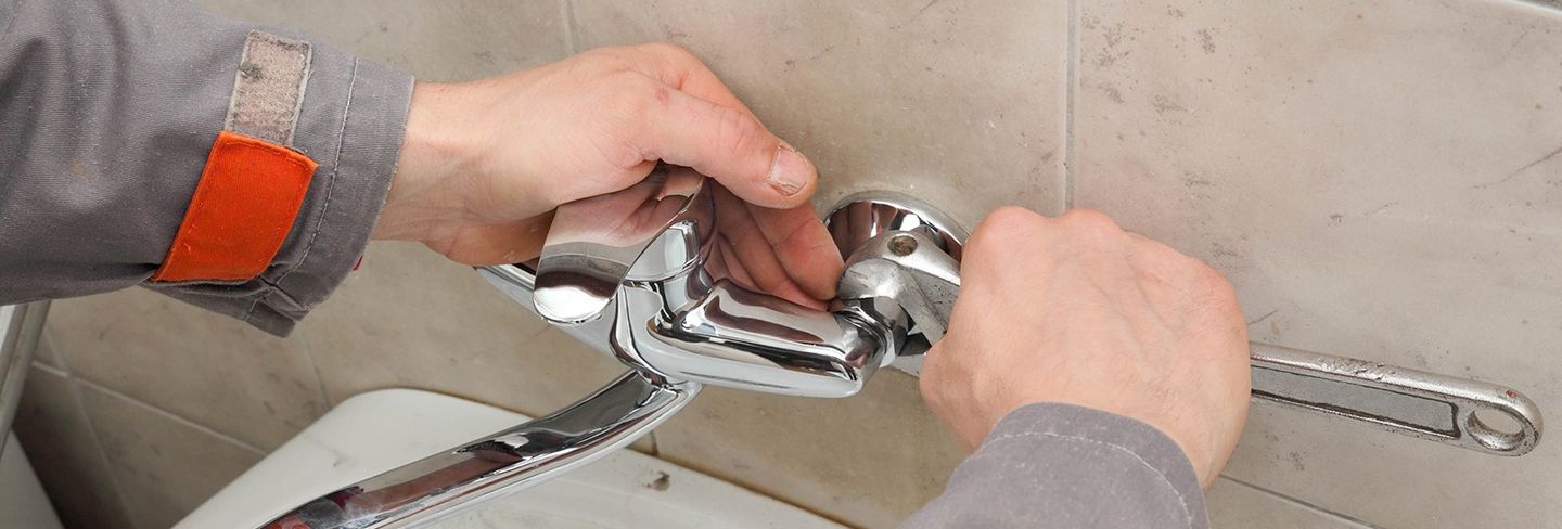 2020 Average Sink Or Faucet Repair Cost With Price Factors