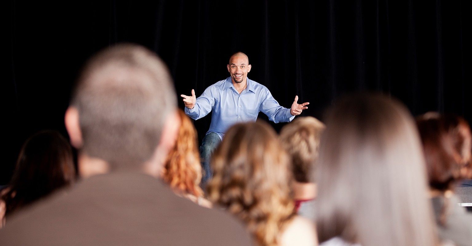 The 10 Best Comedians For Hire Near Me (with Free Estimates)