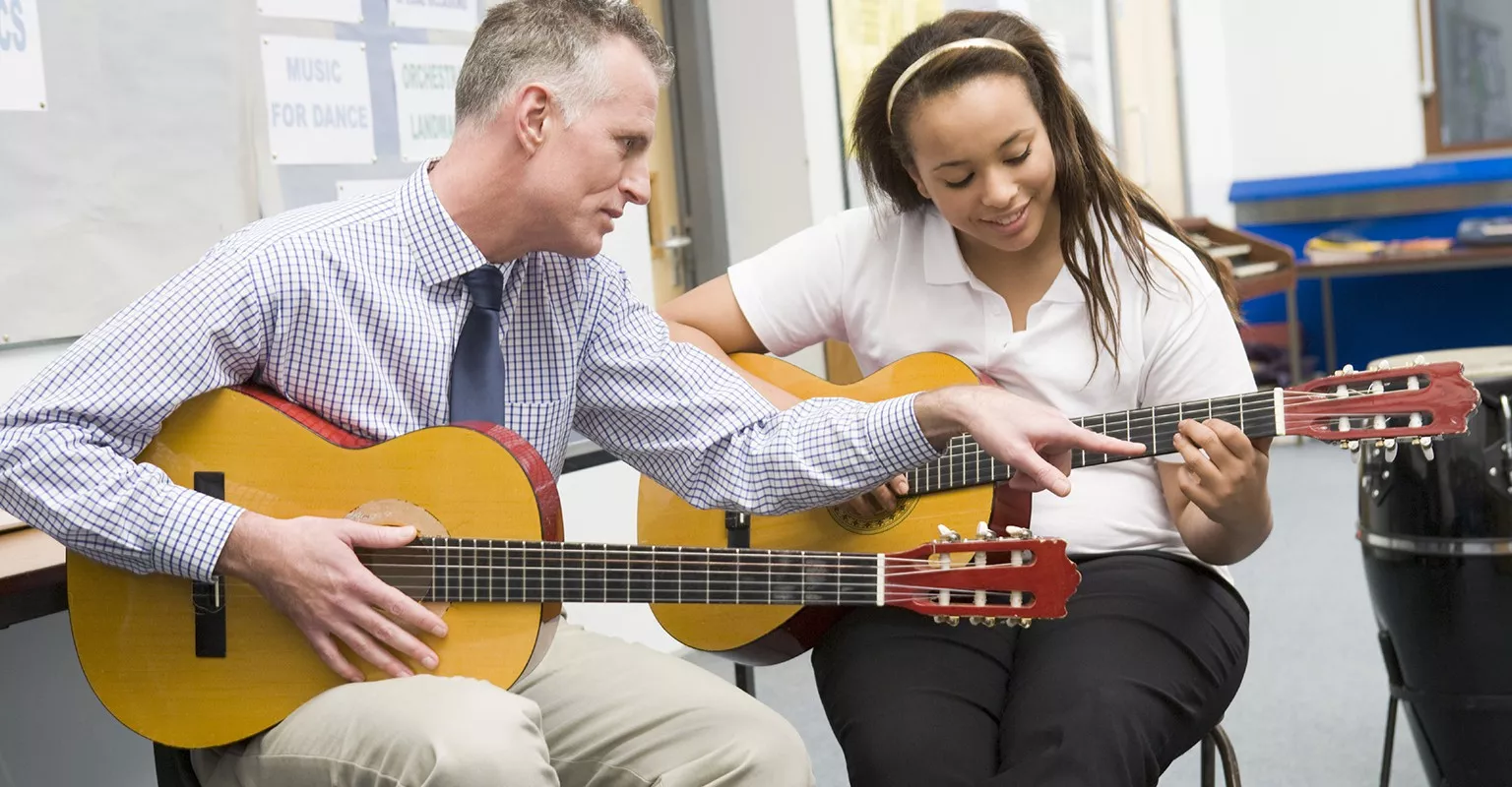 Find an acoustic guitar instructor in your area