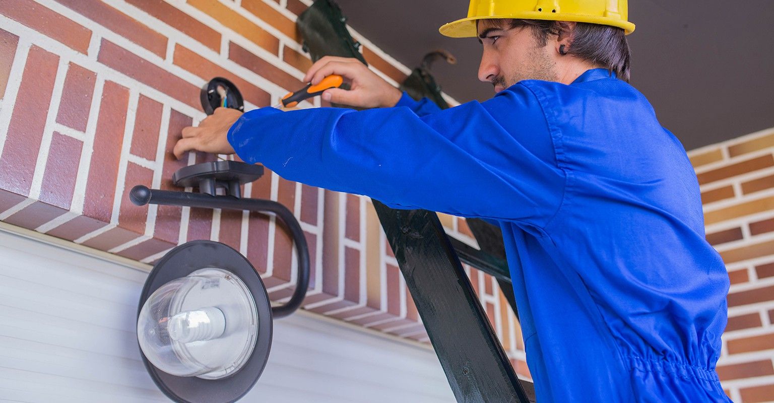 The 10 Best Recessed Lighting Installers Near Me (with Free Estimates)