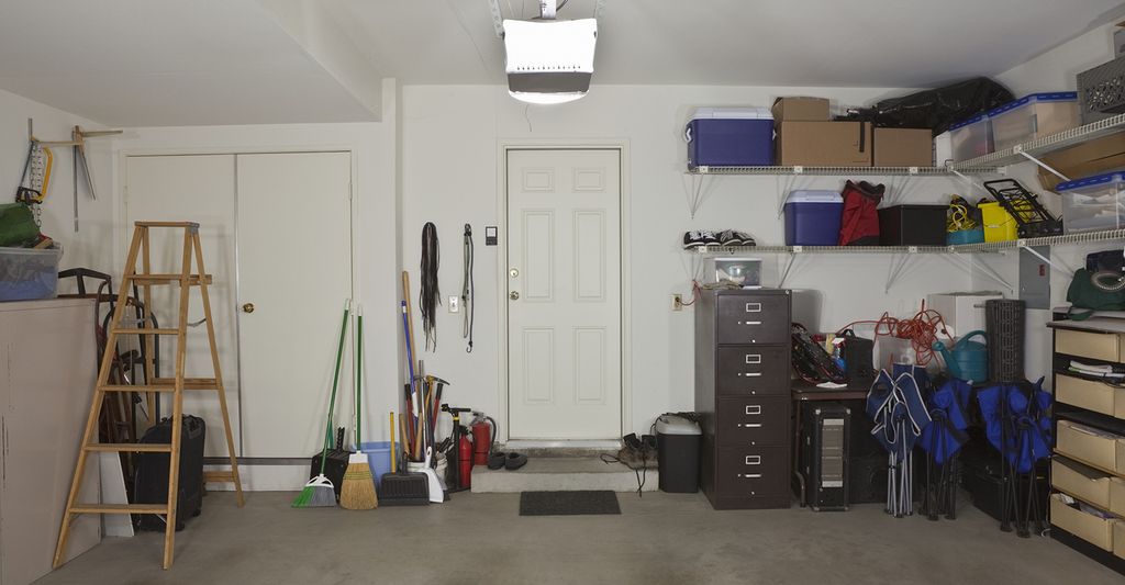 Find a garage cleaner near Modesto, CA