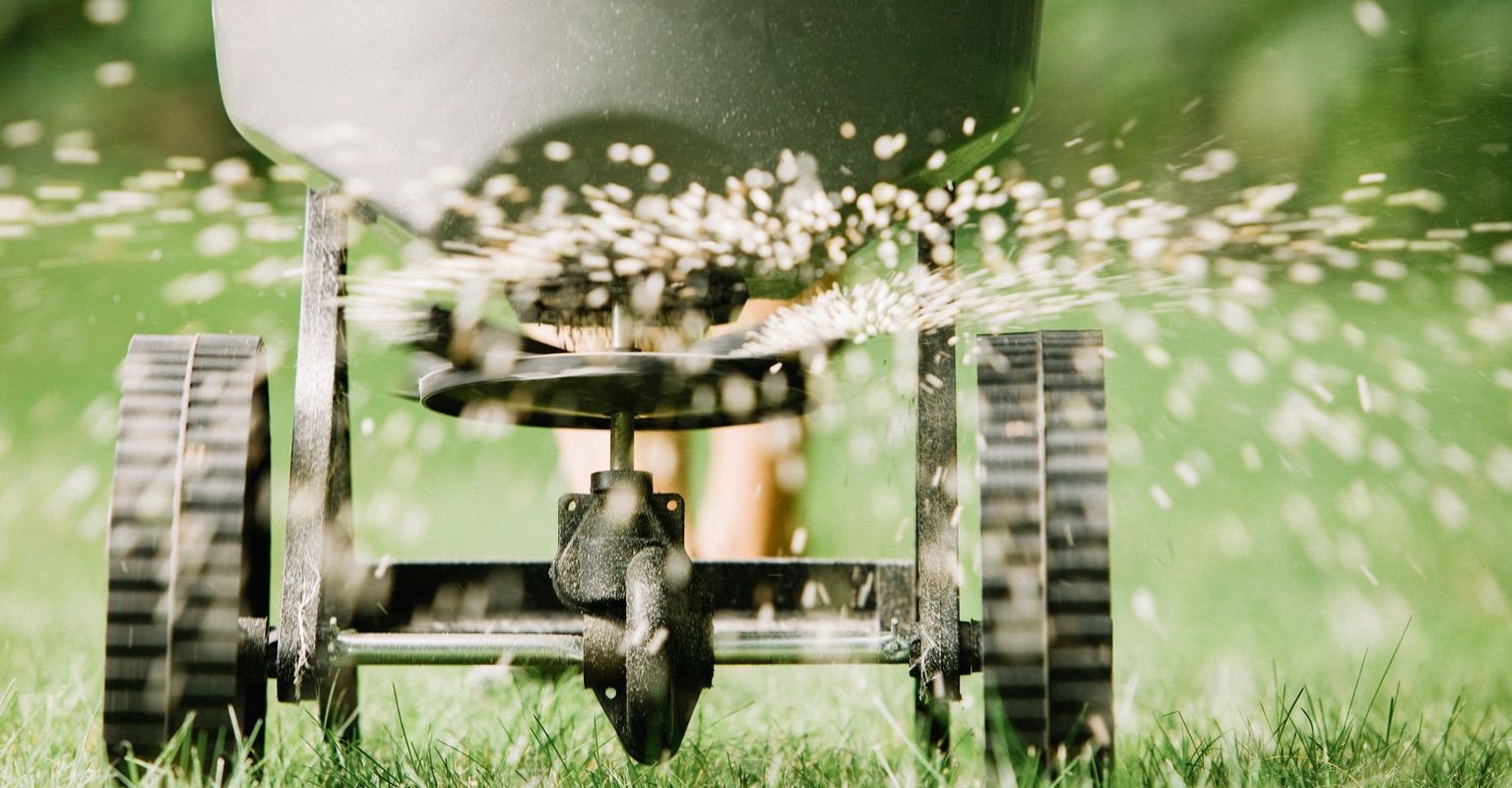 The 10 Best Fertilizing Companies Near Me (with Free Estimates)