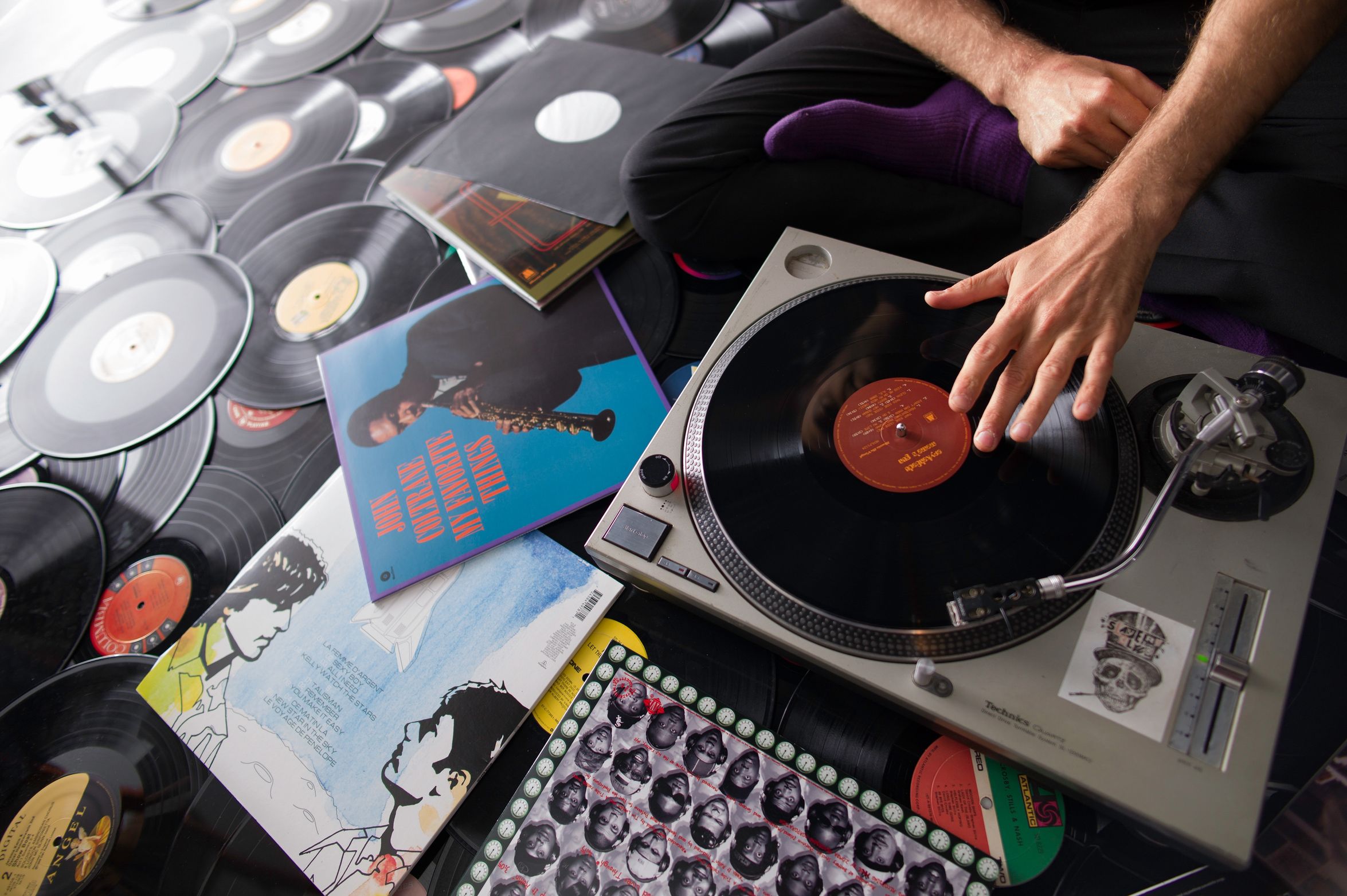 The 10 Best DJ Rentals Near Me (with Free Estimates)