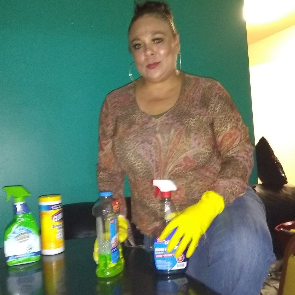 Moms cleaning services.