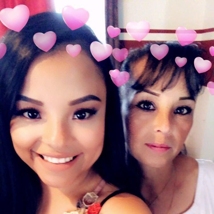 Perla holguin