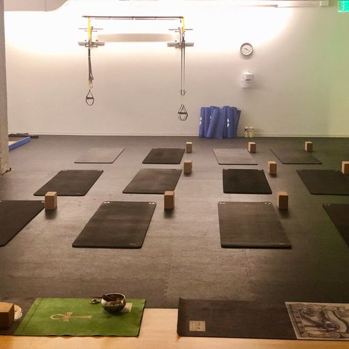Meditation & sound therapy with Dropbox employees