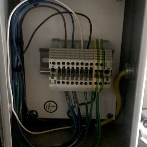 This is wiring controls to convellors to ups