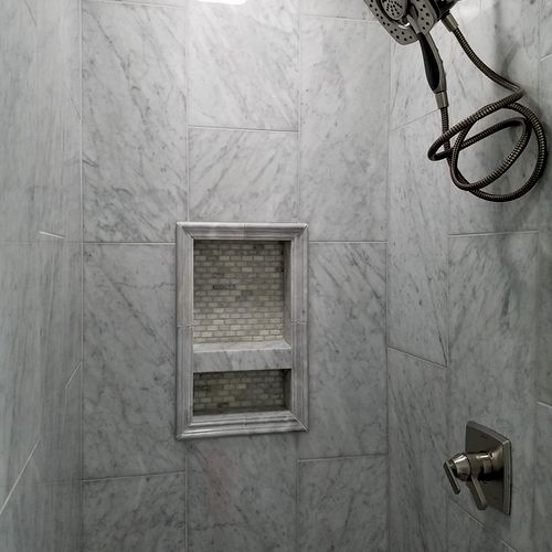 Italian marble shower with double inset