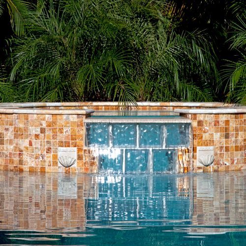 Sunsational Pools and Spas - Custom built spa