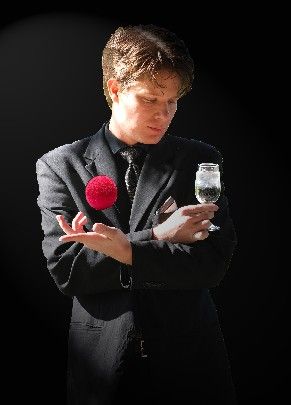 Corporate Magician Justin Scott