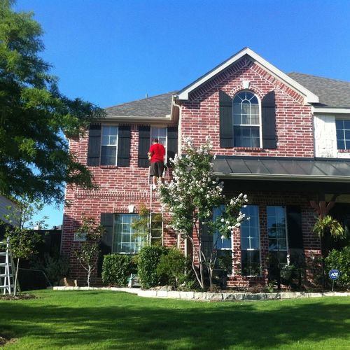 Window cleaning in Frisco, Texas and surrounding a