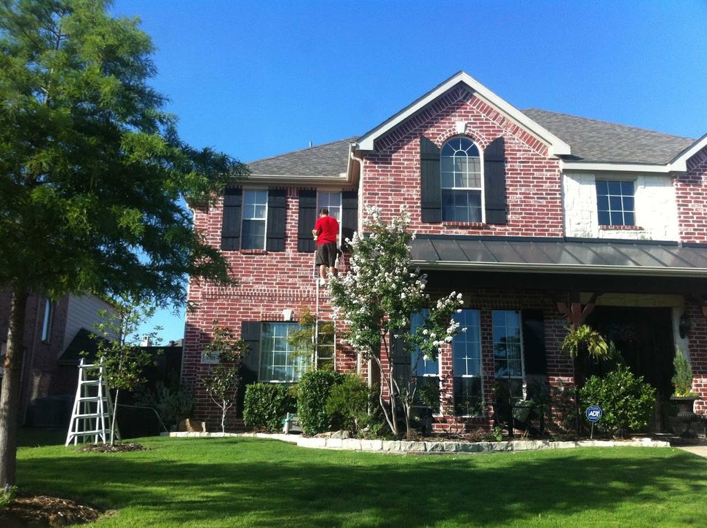 Window cleaning in Frisco, Texas and surrounding a