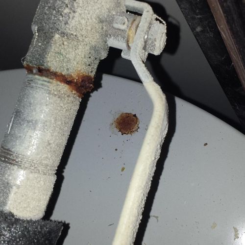 Corrosion at water heater shut-off valve (Home les