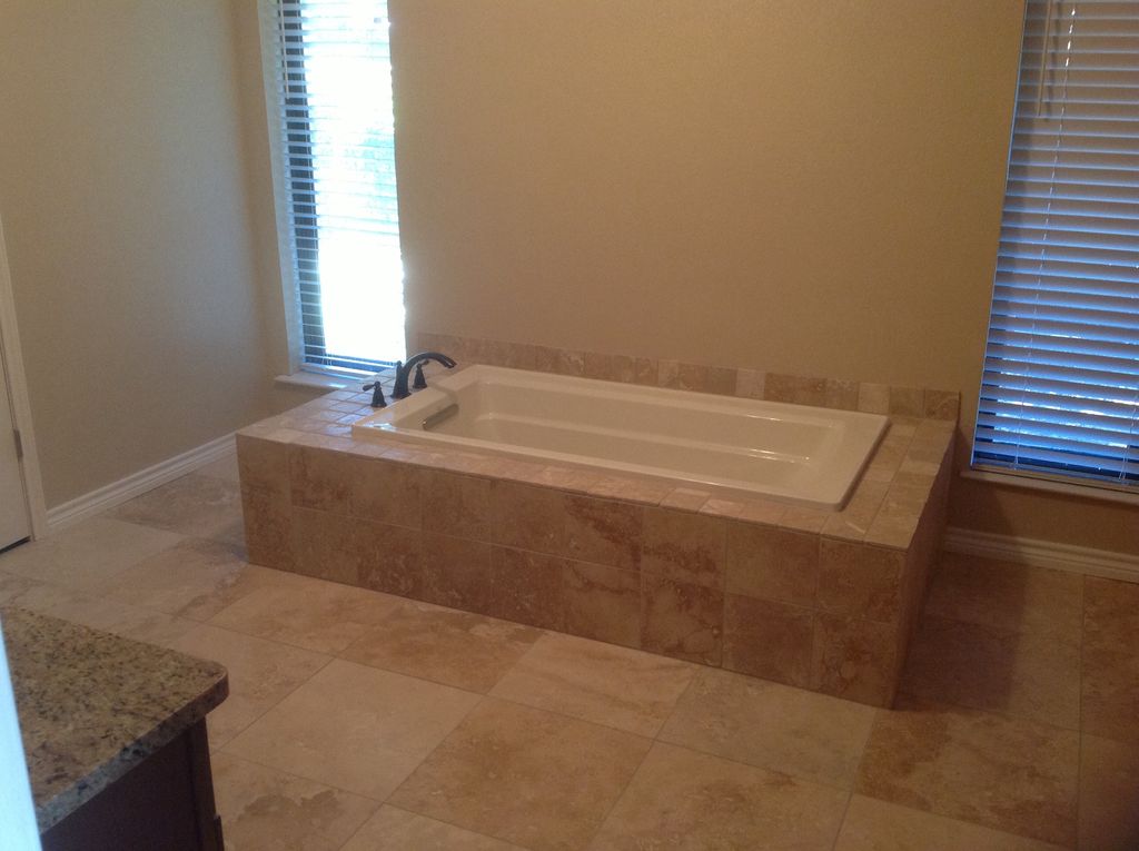 Spa tub
