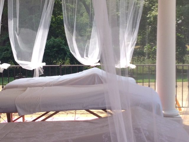Set up for a surprise 40th Birthday Party!