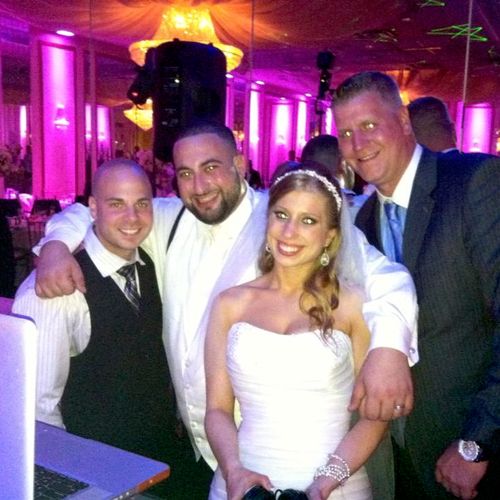 Dj Mikeyp, MC healey and the bride & groom