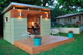 Basic backyard space turned into warm and enjoyabl