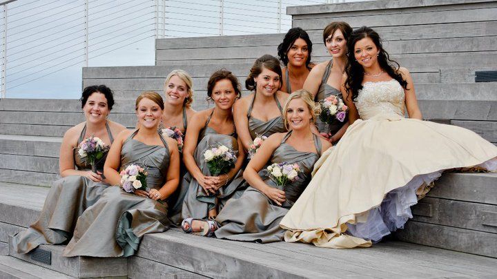 The bride with her beautiful best friends!