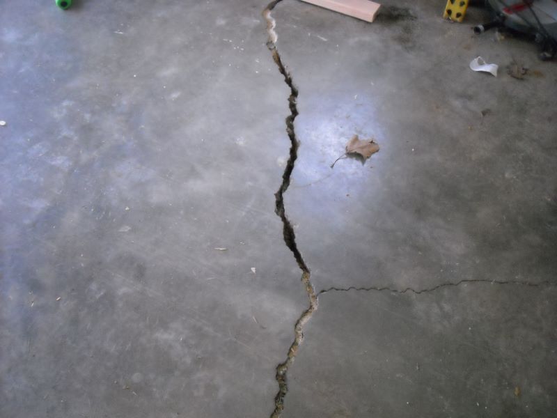 Garage slab structural cracks