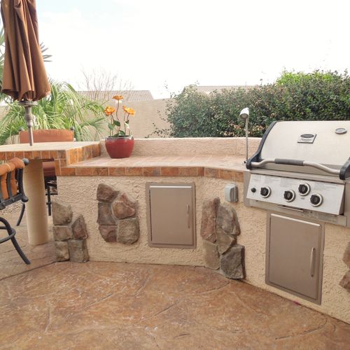 Custom built in BBQ with bar top