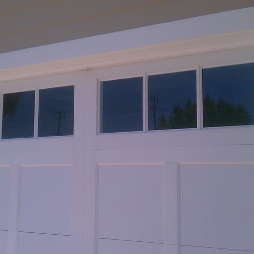 Garage Doors and Garage Door Windows Cleaned
(actu