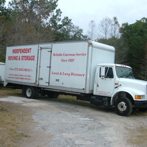 26' MOVING TRUCK
