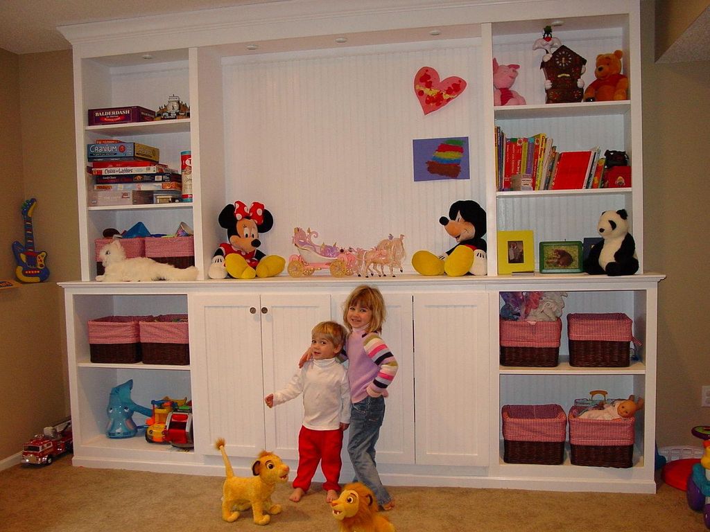 This is a toy chest built for a neighbor. It measu