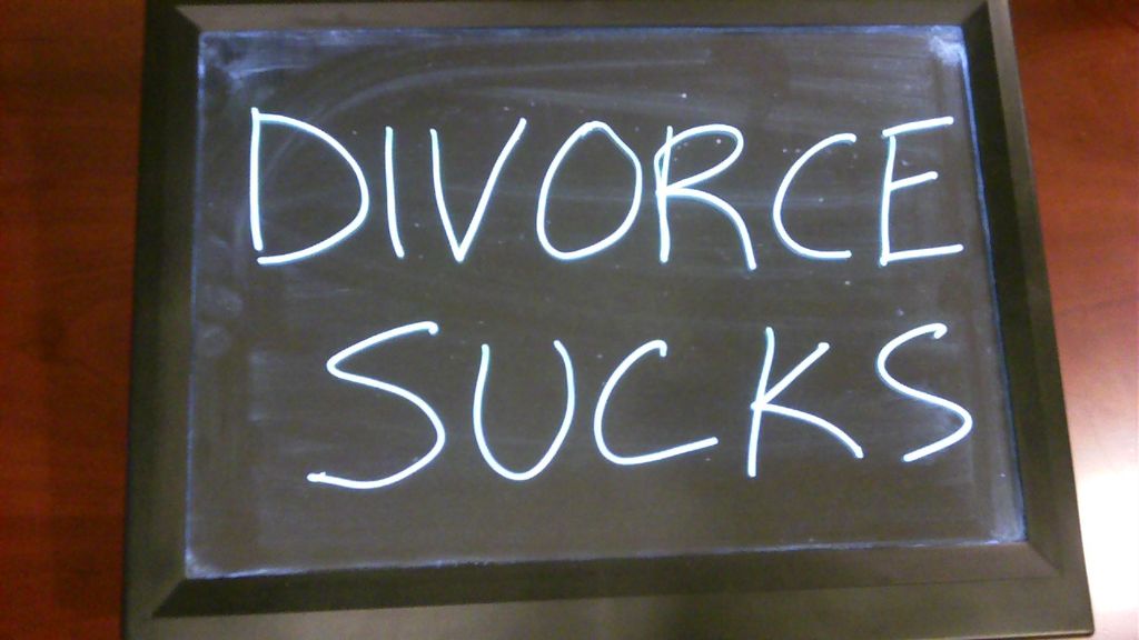 Divorce Sucks Facebook resource page (moderated by
