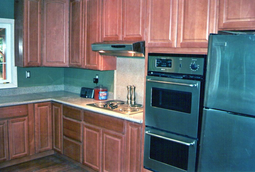 beutiful kitchen, again granite stainless apliance