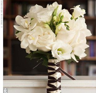 Lovely white and cream bouquet using lisianthus, r
