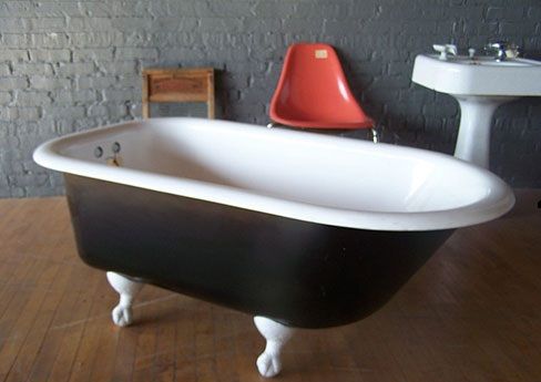 Antique Claw Foot Bathtub and Sink
Better than New