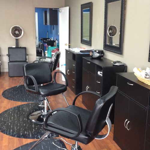 New Upscale salon in North Lauderdale, now open to
