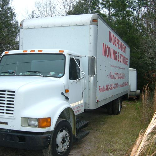 26' MOVING TRUCK