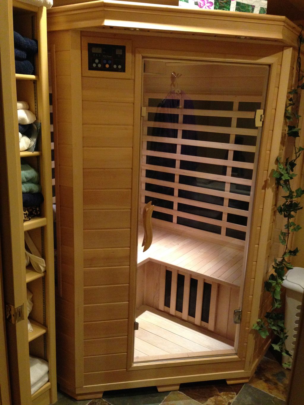 Wonderfully healing infrared sauna!