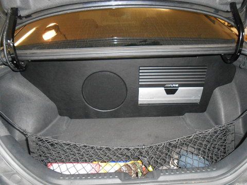 Electronic-Connection offers on-site Car Audio Ins