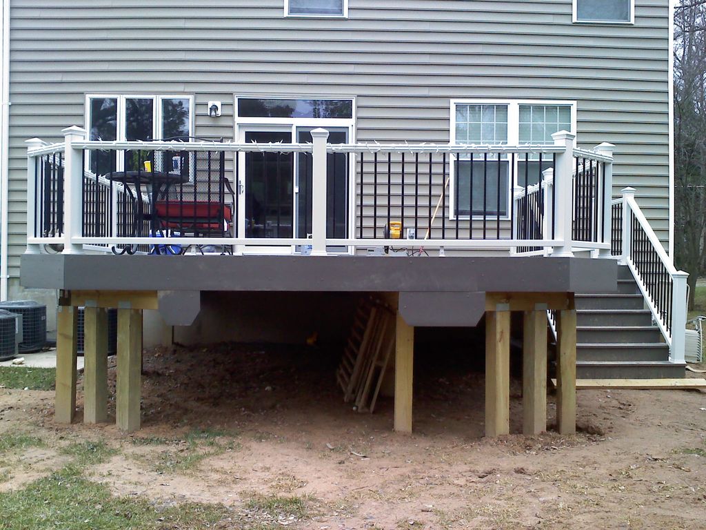 Grey Trex Composite deck with Artisan Railings and