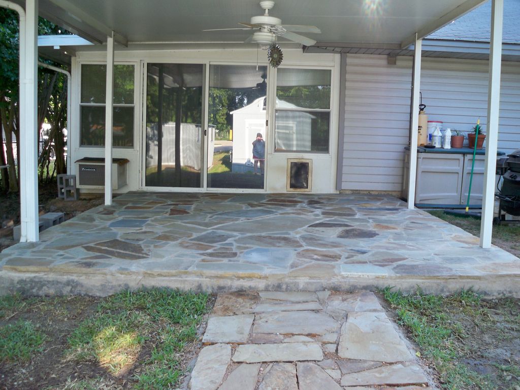 44 Flagstone & Landscaping