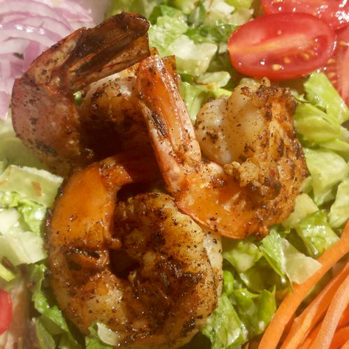 Festive Caribbean salad with Jerk Shrimp