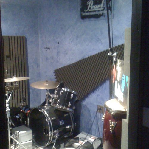 Our drum room with the house kit, a sweet set of o