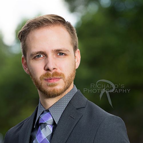 Outdoor business headshot of local business man