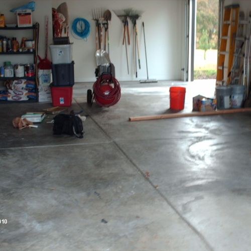 2-1/2 car garage floor  Before