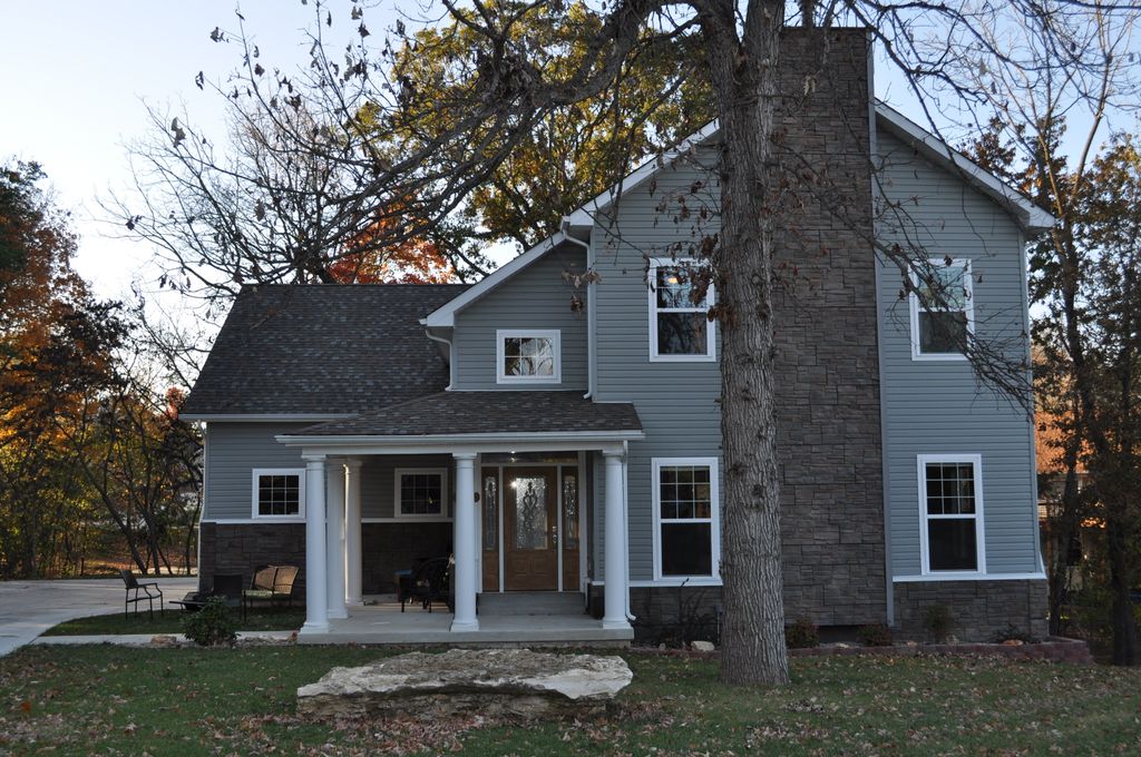 Lake St. Louis Custom Lake Front Home $450,000