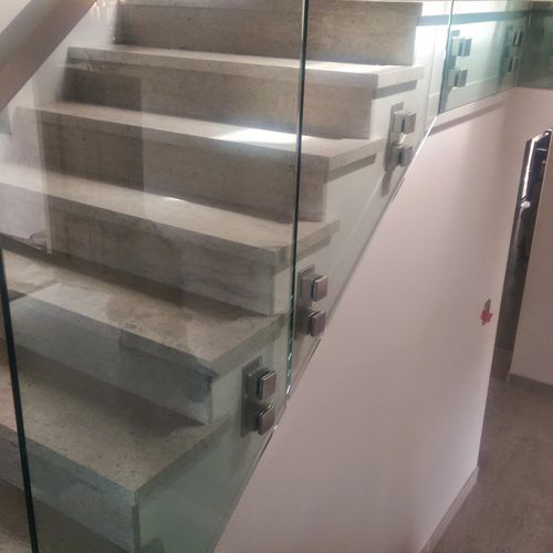 Glass Polishing on Stair Railing