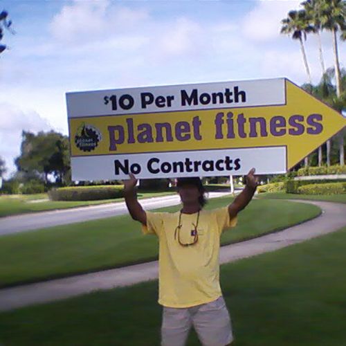 Buzzspinmedia  owner on planet fitness location