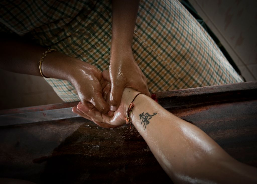 Abhyanga Massage