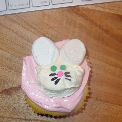 Vanilla Cupcake with Whipped Frosting and Bunny De