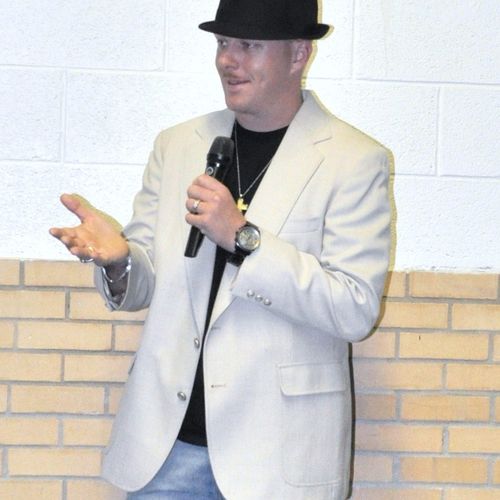 Comedian 'TJ' Reed doing what he does best.