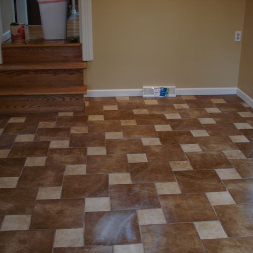 Dinning Room Ceramic tile job.  We have to rebuild